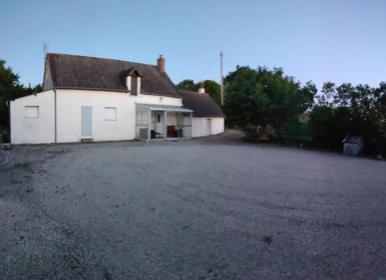 Gîte Chez Jeannot Azay-le-Ferron Extérieur photo