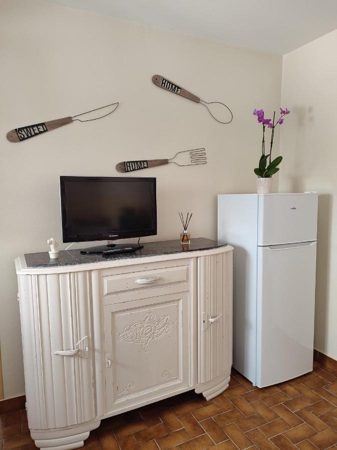 Gîte Chez Jeannot Azay-le-Ferron Extérieur photo