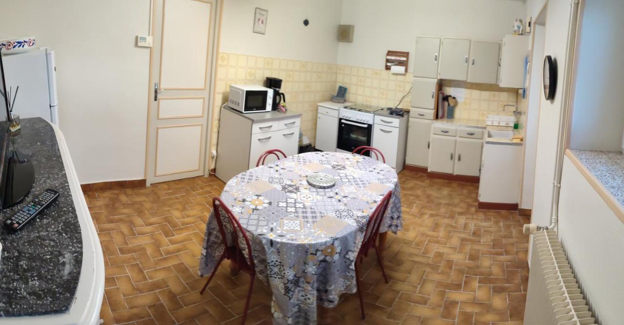 Gîte Chez Jeannot Azay-le-Ferron Extérieur photo