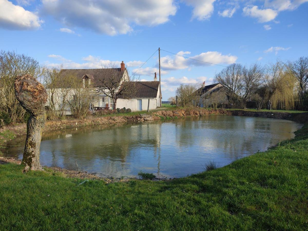 Gîte Chez Jeannot Azay-le-Ferron Extérieur photo